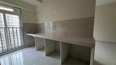 Kitchen Image of 600 Sq.ft 2 BHK Apartment / Flat for rent in Swastik Platinum, Vikhroli East Mumbai for Rs. 52000