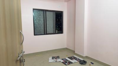 Bedroom Image of 680 Sq.ft 2 BHK Builder Floor for rent in Picnic Garden Kolkata for Rs. 15000