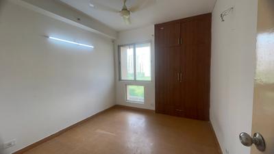 Bedroom Image of 975 Sq.ft 2 BHK Apartment / Flat for rent in Jaypee Kosmos, Sector 134 Noida for Rs. 24000