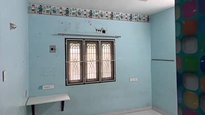 Bedroom Image of 2000 Sq.ft 3 BHK Apartment / Flat for rent in Maraimalai Nagar Chennai for Rs. 30000