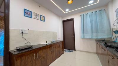 Kitchen Image of 1000 Sq.ft 1 BHK Apartment / Flat for rent in Mahalakshmi Nagar Indore for Rs. 30000