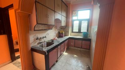 Kitchen Image of 1000 Sq.ft 2 BHK Builder Floor for rent in Sector 47 Noida for Rs. 28000