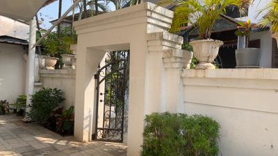 Main Entrance Image of 4500 Sq.ft 5 BHK Independent House for sale in Kune N.m. Lonavala for Rs. 80000000