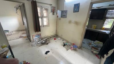 Bedroom Image of 1000 Sq.ft 2.5 BHK Apartment / Flat for sale in GH 14 DDA MIG, Paschim Vihar New Delhi for Rs. 12500000