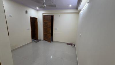 Living Room Image of 600 Sq.ft 2 BHK Builder Floor for rent in Mayur Vihar Phase 1 New Delhi for Rs. 22500