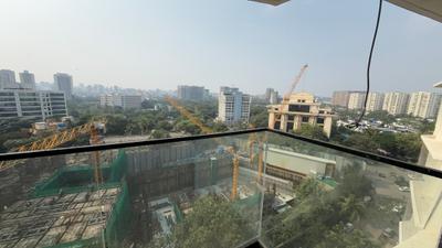 Living Room Image of 1200 Sq.ft 3 BHK Apartment / Flat for sale in Kalpataru Magnus, Bandra East Mumbai for Rs. 65000000