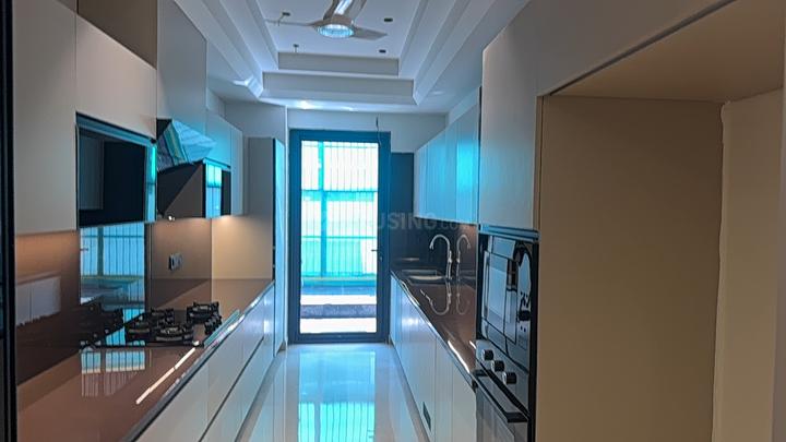 DLF Phase 4 Main Image 1