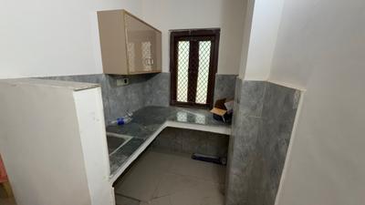 Kitchen Image of 300 Sq.ft 1 RK Builder Floor for rent in Mayur Vihar Phase 1 New Delhi for Rs. 15000
