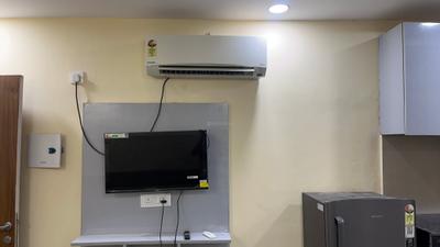 Bedroom Image of 270 Sq.ft 1 RK Apartment / Flat for rent in Emaar Emerald Floors Premier, Sector 65 Gurgaon for Rs. 14500