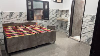 Bedroom Image of 380 Sq.ft 1 RK Apartment / Flat for rent in Sector 44 Noida for Rs. 9999