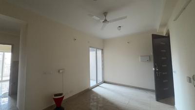 Living Room Image of 1185 Sq.ft 3 BHK Apartment / Flat for rent in Gaur City 7th Avenue, Noida Extension Greater Noida for Rs. 25000