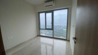 Bedroom Image of 900 Sq.ft 2 BHK Apartment / Flat for rent in Piramal Aranya, Byculla Mumbai for Rs. 125000