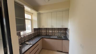 Kitchen Image of 865 Sq.ft 2 BHK Builder Floor for sale in Signature Global Park 2 And 3, Sector 36 Sohna for Rs. 8500000