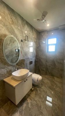 Image of 2430 Sq.ft 4 BHK Builder Floor for sale in Ansal Versalia, Sector 67, Gurgaon for Rs. 29000000