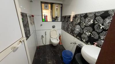 Vasant View Bathroom Two 4