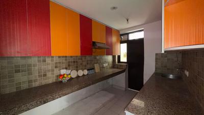 Kitchen Image of 1700 Sq.ft 3 BHK Apartment / Flat for sale in Cosmos Golden Heights, Crossings Republik Ghaziabad for Rs. 11400000