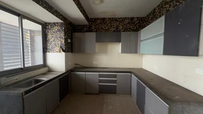 Kitchen Image of 1051 Sq.ft 2.5 BHK Apartment / Flat for sale in Ghatkopar West Mumbai for Rs. 45000000