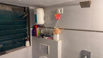 Bathroom Image of 275 Sq.ft 1 RK Apartment / Flat for rent in Powai Mumbai for Rs. 33000