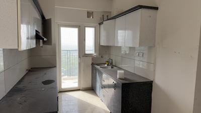 Kitchen Image of 1000 Sq.ft 2.5 BHK Apartment / Flat for sale in Gulshan Botnia, Sector 144 Noida for Rs. 14500000