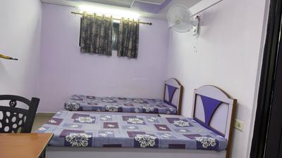 Bedroom Image of 618 Sq.ft 1 BHK Builder Floor for rent in Patel Nagar New Delhi for Rs. 20008