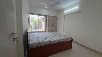 Bedroom Image of 950 Sq.ft 2.5 BHK Apartment / Flat for rent in Kanakia Niharika, Thane West Thane for Rs. 50000