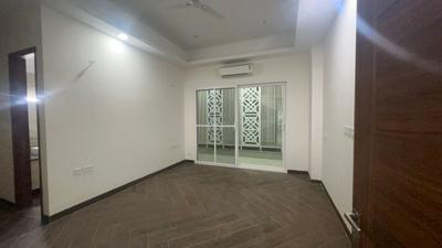 Bedroom Image of 2385 Sq.ft 4 BHK Apartment / Flat for rent in Wave Veridia, Wave City Ghaziabad for Rs. 55000