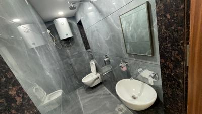 Bathroom Image of 500 Sq.ft 1 BHK Apartment / Flat for rent in Vikram Golf View Condos, Sector 19 Dwarka New Delhi for Rs. 29000