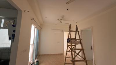 Living Room Image of 1075 Sq.ft 2 BHK Apartment / Flat for rent in Gaur City 7th Avenue, Noida Extension Greater Noida for Rs. 22000