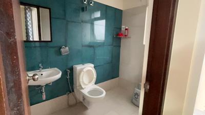 Image of 1460 Sq.ft 3 BHK Apartment / Flat for rent in UKN Belvedere By UKN Airport District Phase 1, Navarathna Agrahara, Bengaluru for Rs. 60000
