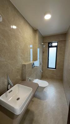 Image of 900 Sq.ft 2 BHK Apartment / Flat for sale in Bandra West, Mumbai for Rs. 56300000