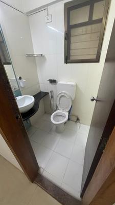 Image of 1000 Sq.ft 3 BHK Apartment / Flat for sale in Rutu Tower, Thane West, Thane for Rs. 13800000