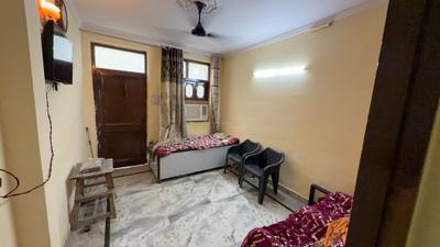 Living Room Image of 1080 Sq.ft 2 BHK Independent House for rent in Patel Nagar New Delhi for Rs. 28000