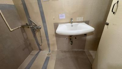 Image of 1250 Sq.ft 3 BHK Apartment / Flat for sale in Anmol Towers, Goregaon West, Mumbai for Rs. 36000000