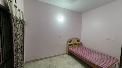 Bedroom Image of 1250 Sq.ft 2.5 BHK Builder Floor for rent in Sikandra Agra for Rs. 17000