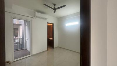 Bedroom Image of 1012 Sq.ft 2 BHK Apartment / Flat for sale in Smartworld Orchard, Sector 61 Gurgaon for Rs. 17000000