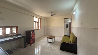 Living Room Image of 400 Sq.ft 1 BHK Apartment / Flat for rent in Sector 39 Gurgaon for Rs. 25499