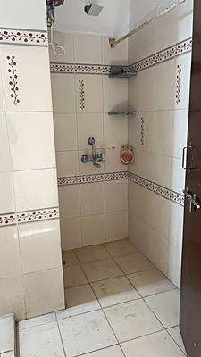 Bathroom Image of 1200 Sq.ft 1 RK Apartment / Flat for rent in Mahalakshmi Nagar Indore for Rs. 25000