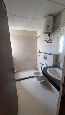 Image of 1050 Sq.ft 2 BHK Apartment / Flat for rent in BPTP Spacio, Sector 37D, Gurgaon for Rs. 28000