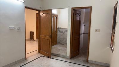 Bedroom Image of 1150 Sq.ft 3 BHK Apartment / Flat for sale in Shanti Apartments, Sector 13 Rohini New Delhi for Rs. 20000000