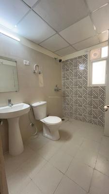 Image of 2135 Sq.ft 4 BHK Apartment / Flat for rent in Amrapali Verona Heights, Noida Extension, Greater Noida for Rs. 35000