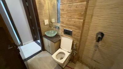 Image of 1400 Sq.ft 3 BHK Builder Floor for sale in Surajmal Vihar, New Delhi for Rs. 27000000