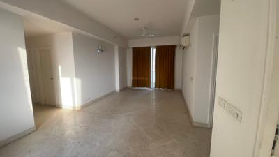 Living Room Image of 2272 Sq.ft 4 BHK Apartment / Flat for sale in DLF The Primus, Sector 82A Gurgaon for Rs. 40000000
