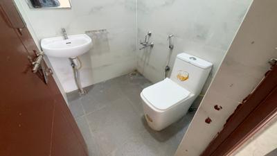 Bathroom Image of 750 Sq.ft 1 BHK Apartment / Flat for rent in Kadugodi Bengaluru for Rs. 23000