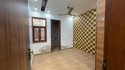 Bedroom Image of 1000 Sq.ft 3 BHK Builder Floor for rent in Razapur Khurd New Delhi for Rs. 18500