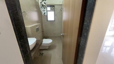 Bathroom Image of 1000 Sq.ft 2 BHK Apartment / Flat for sale in Godrej Prime, Chembur Mumbai for Rs. 21000000