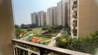 Balcony Image of 980 Sq.ft 2 BHK Apartment / Flat for rent in Jaypee Kosmos, Sector 134 Noida for Rs. 24000