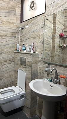 Bathroom Image of 155 Sq.ft 1 RK Builder Floor for rent in Sector 37 Chandigarh for Rs. 16000