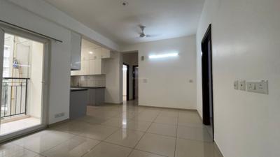 Living Room Image of 900 Sq.ft 2.5 BHK Apartment / Flat for sale in Gulshan Botnia, Sector 144 Noida for Rs. 15500000
