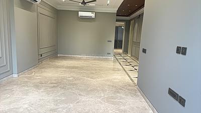 Living Room Image of 2100 Sq.ft 3 BHK Builder Floor for sale in Defence Colony New Delhi for Rs. 82500000
