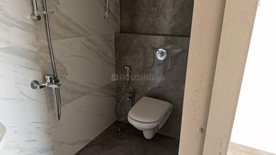 Bathroom Image of 600 Sq.ft 1 BHK Apartment / Flat for rent in Crescent Silverwoods, Powai Mumbai for Rs. 45000